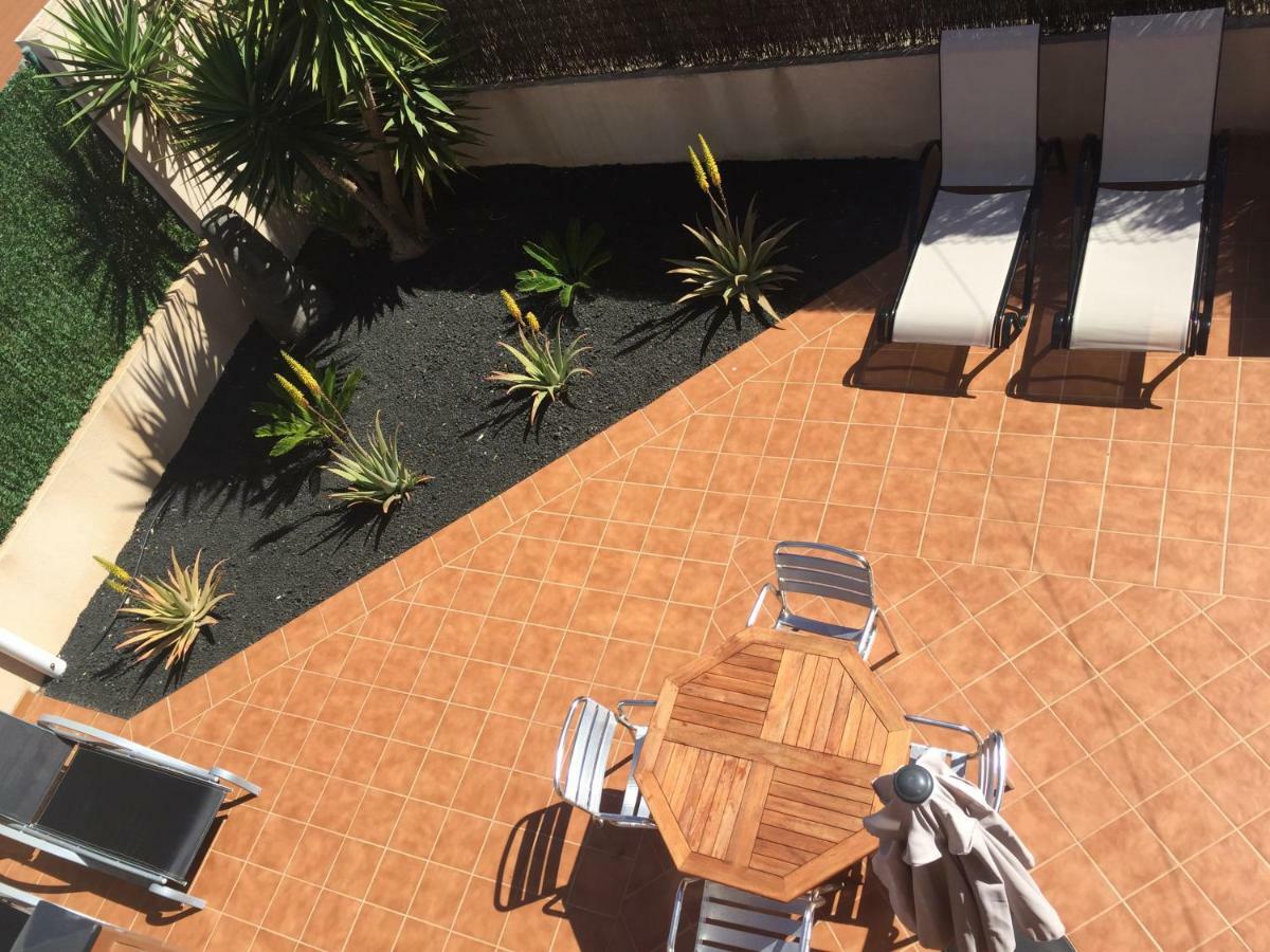 Casa Silencio, Villa With Terrace, Garden And Large Pool Area Corralejo Extérieur photo